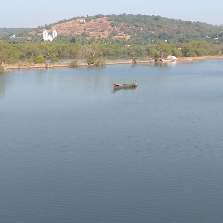 Guitar Home Stays Candolim Exterior foto